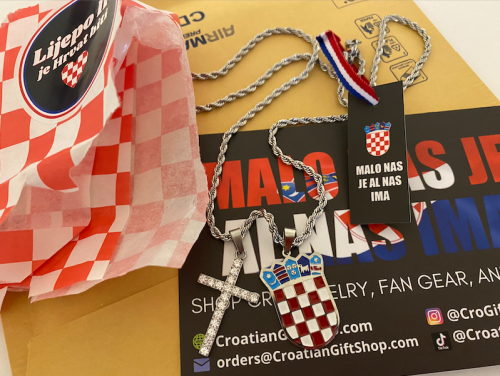 Croatian Grb with Enamel Color and Diamond Cross photo review
