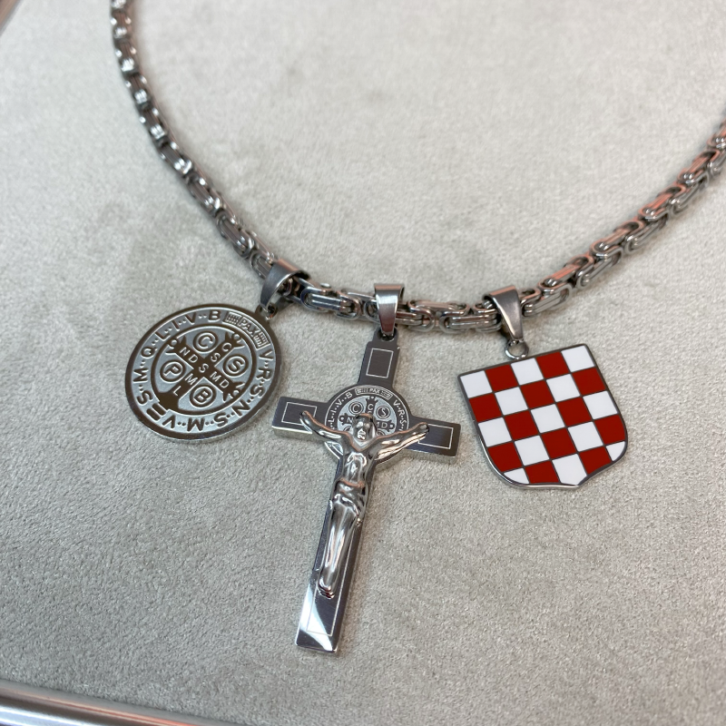 Hrvatski Povijesni Grb u Boji s Medaljom i Križem sv. Benedikta – Kraljevski Vez - Image 4