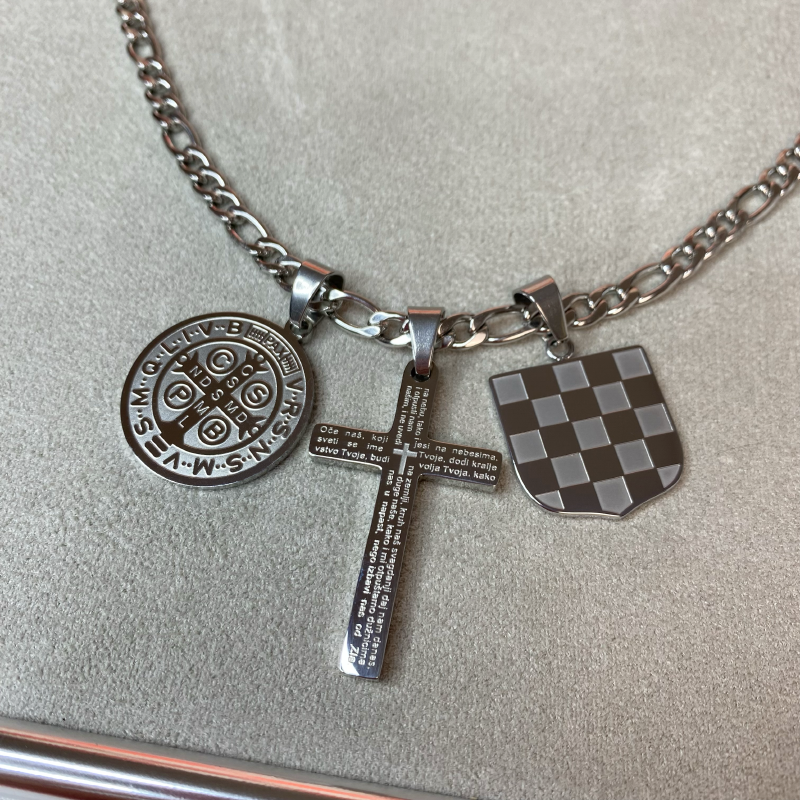 Povijesni Grb s Križem Oče Naš i Medaljom sv. Benedikta Lančić – Figaro Vez - Image 4