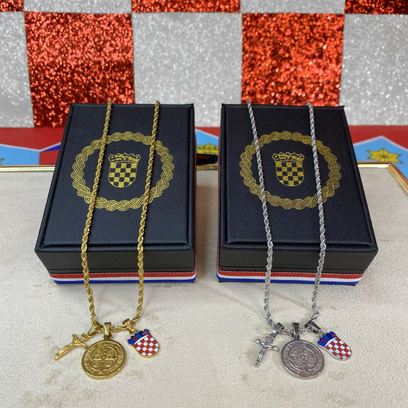 Mali Hrvatski Grb u Boji s Križem Isusa i Medaljom sv. Benedikta Lančić – Pleteni Vez - Image 2