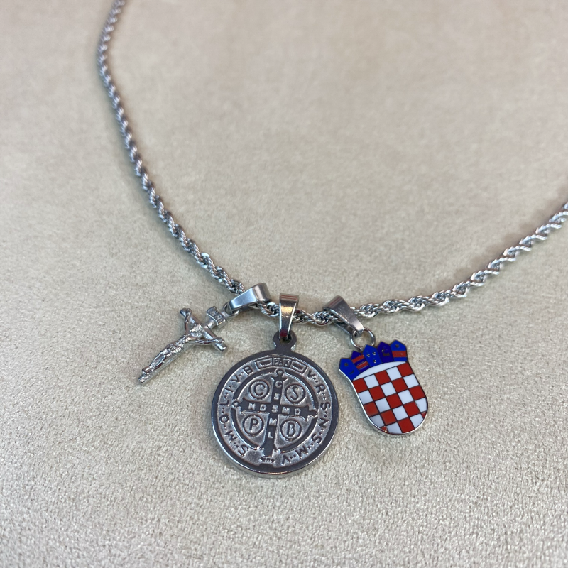 Mali Hrvatski Grb u Boji s Križem Isusa i Medaljom sv. Benedikta Lančić – Pleteni Vez - Image 4