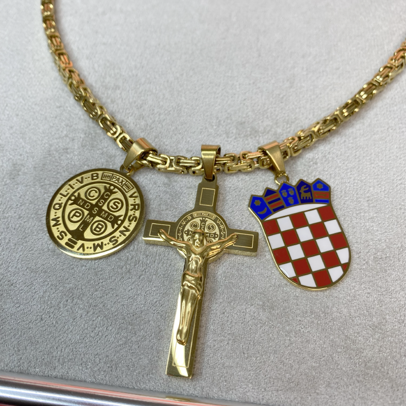 Hrvatski Grb u Boji s Medaljom i Križem sv. Benedikta – Kraljevski Vez - Image 6