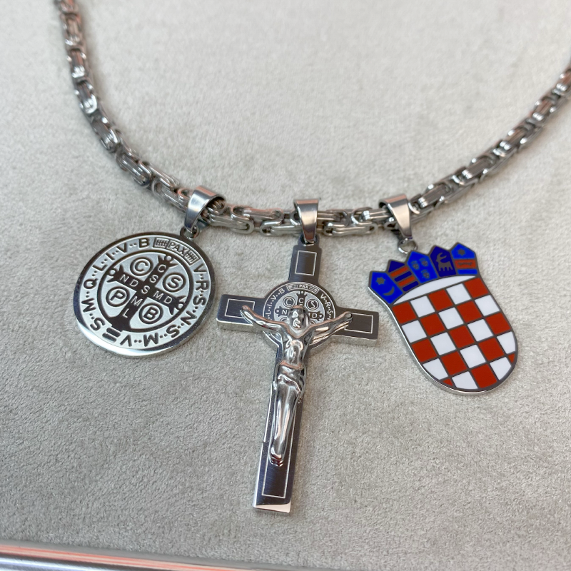 Hrvatski Grb u Boji s Medaljom i Križem sv. Benedikta – Kraljevski Vez - Image 4